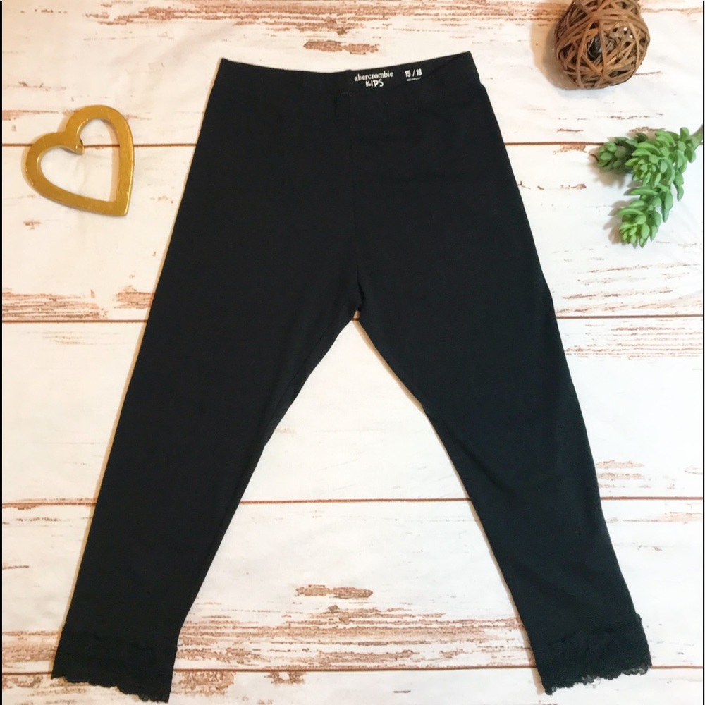 Abercrombie capri leggings with lace hem 15/16